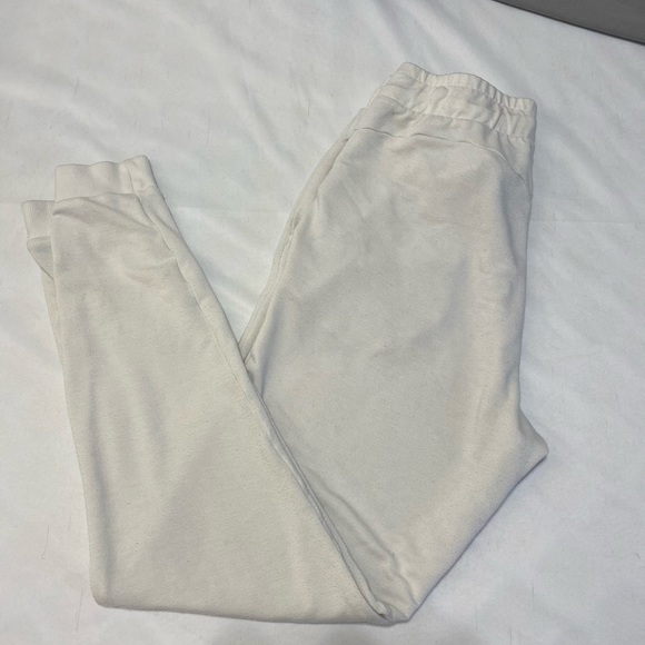 Gymshark Pippa Training Joggers - White - Picture 12 of 15
